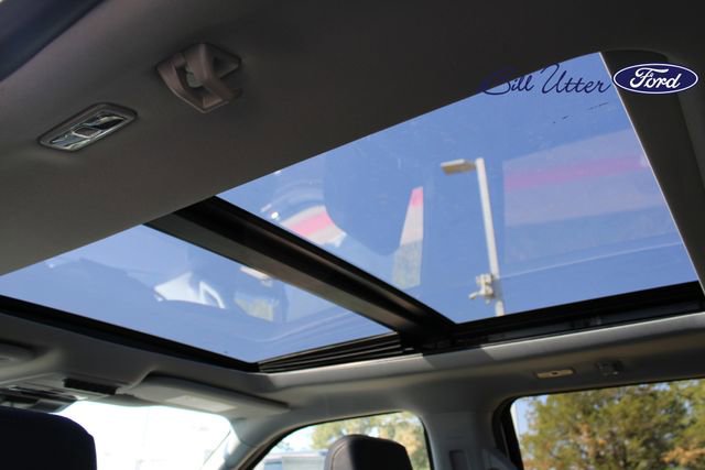 New 2026 Ford F250 Lariat w/ Black Appearance Package image 13