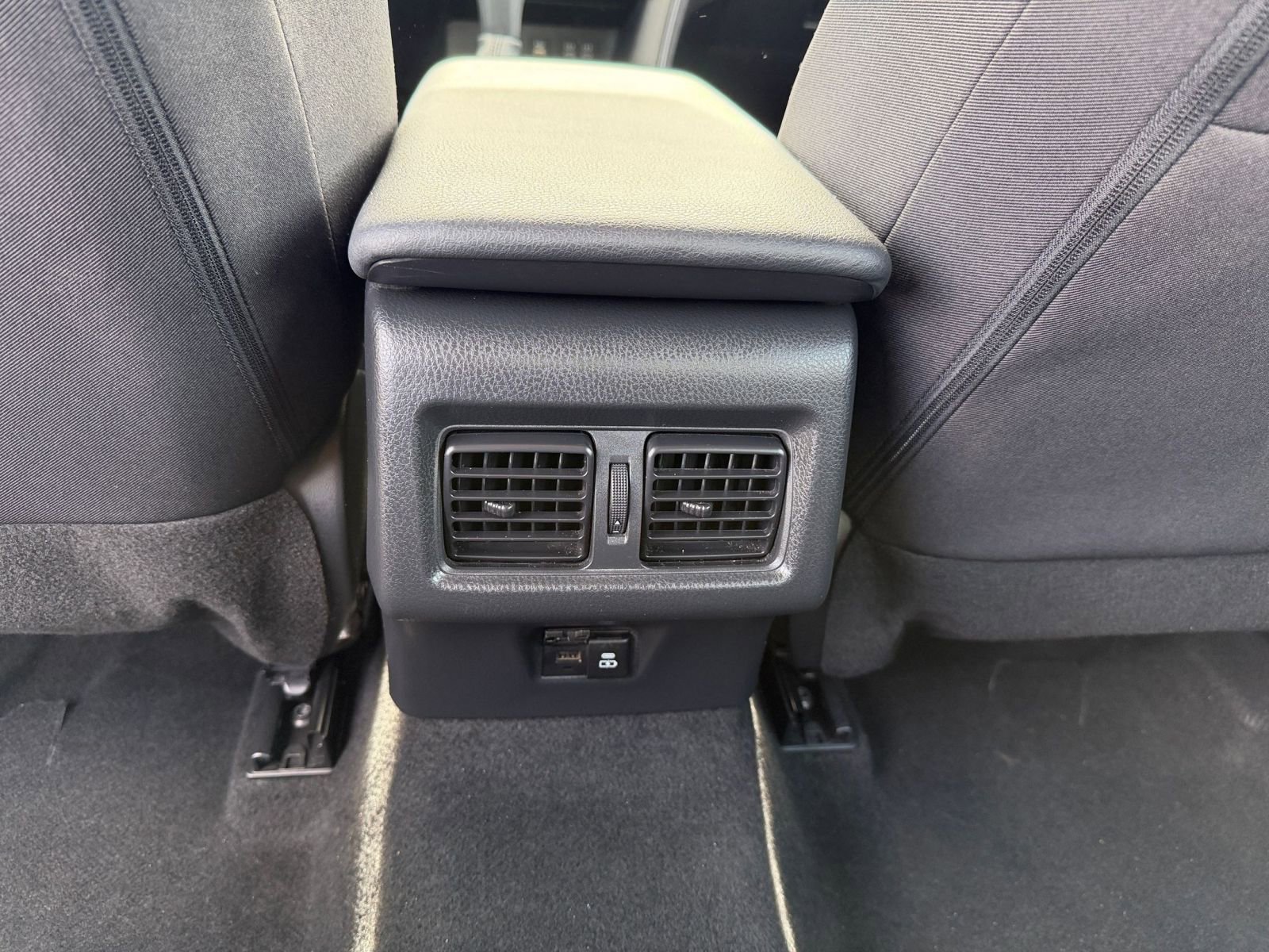 Used 2025 Toyota Camry LE image 23