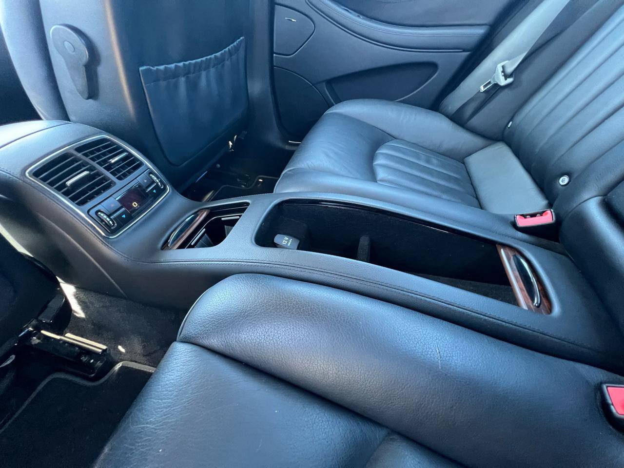 Used 2006 Mercedes-Benz CLS 500 image 36