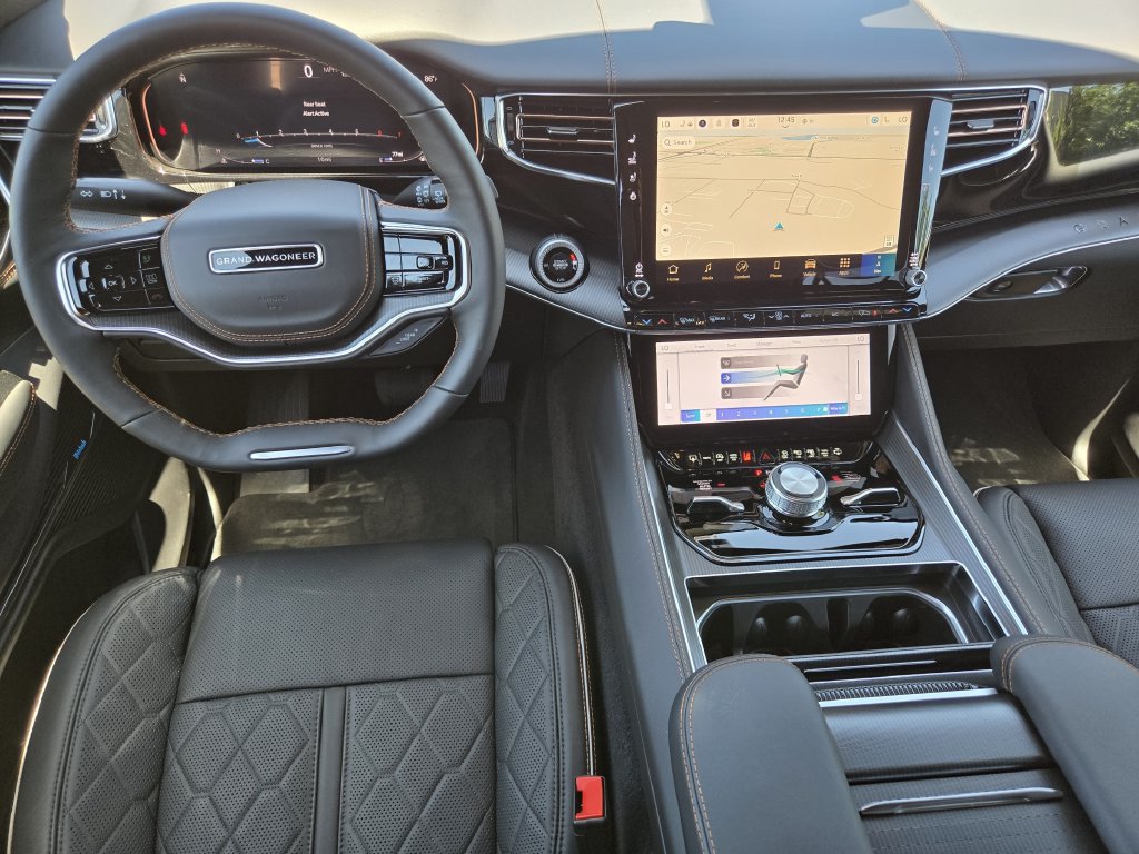 New 2026 Jeep Grand Wagoneer L Summit AWD/4WD image 18