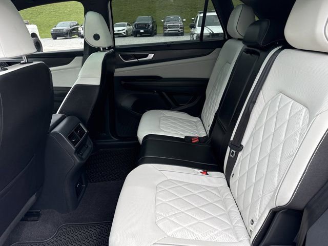 Used 2024 Volkswagen Atlas Cross Sport SEL Premium R-Line AWD/4WD image 5