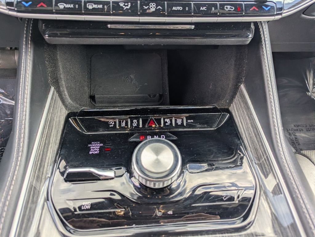 Used 2022 Jeep Wagoneer Series III image 27