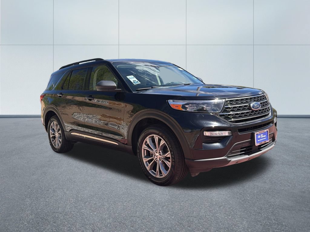 Used 2022 Ford Explorer XLT w/ Equipment Group 202A AWD/4WD image 1