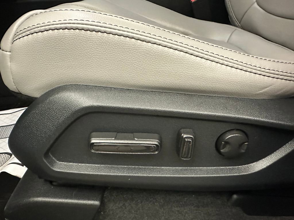 Used 2023 Honda Pilot EX-L image 24