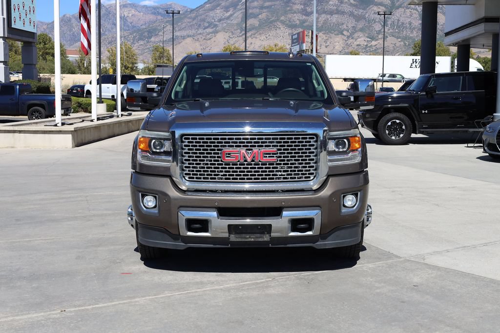 Used 2015 GMC Sierra 3500 Denali w/ Duramax Plus Package AWD/4WD image 9