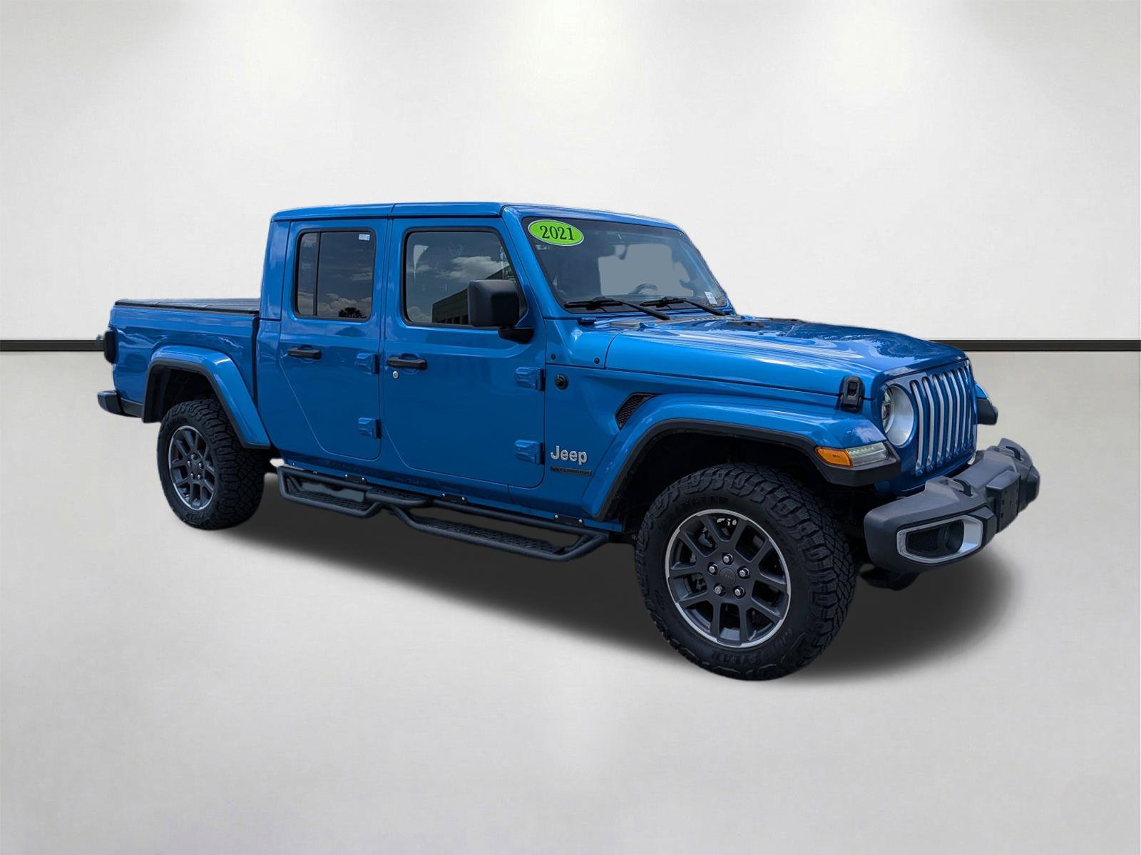 Used 2021 Jeep Gladiator Overland w/ Popular Equipment Package AWD/4WD image 2