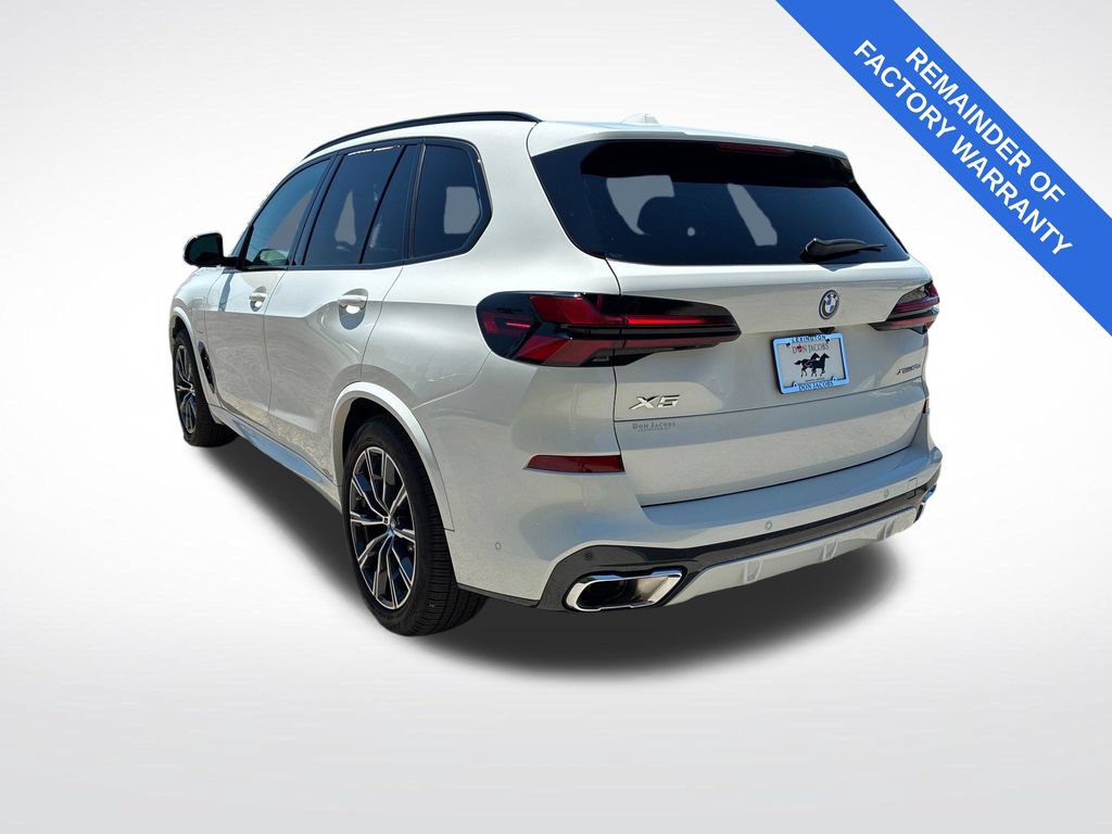 Used 2025 BMW X5 xDrive50e w/ M Sport Package AWD/4WD image 5
