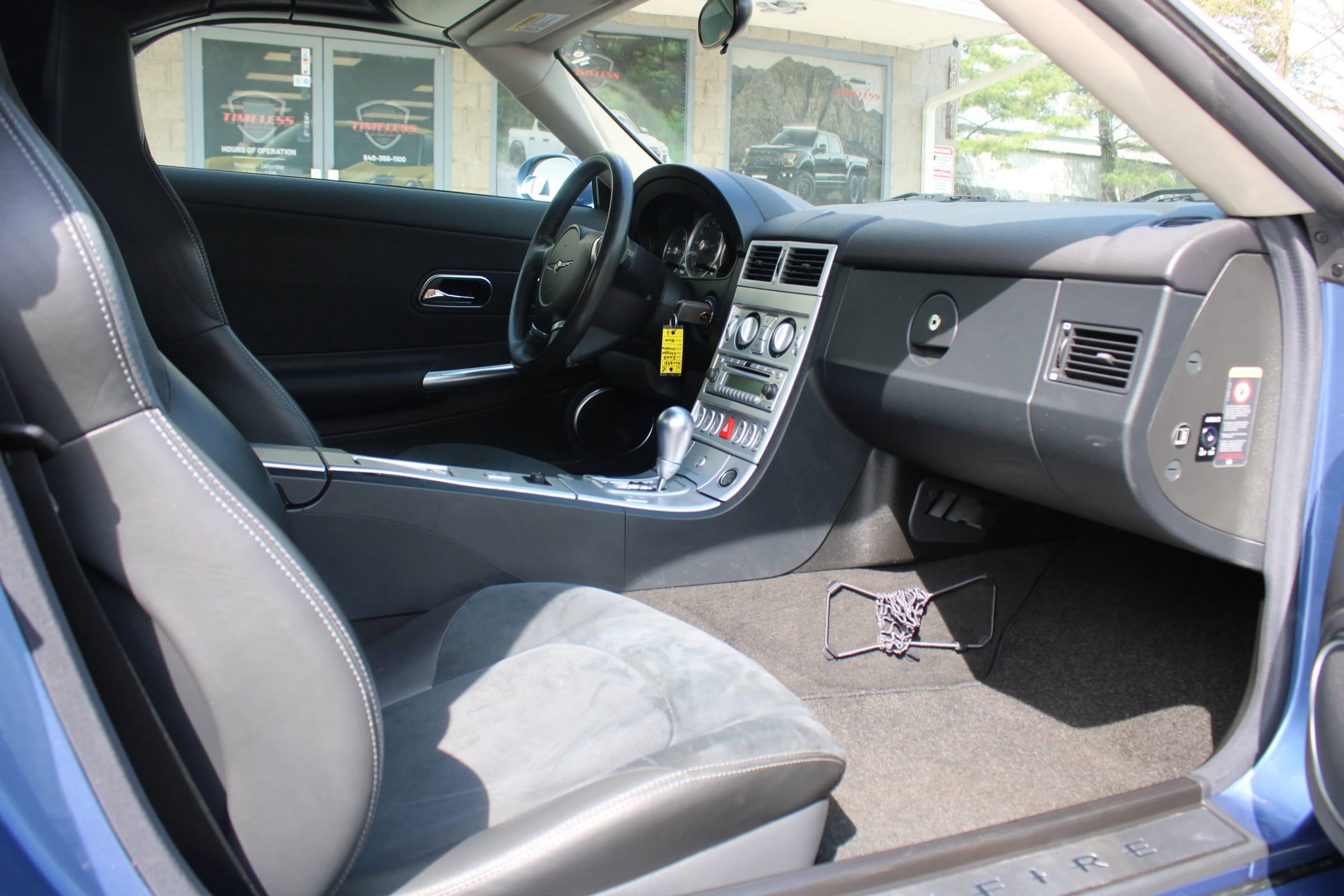 Used 2005 Chrysler Crossfire SRT-6 image 19