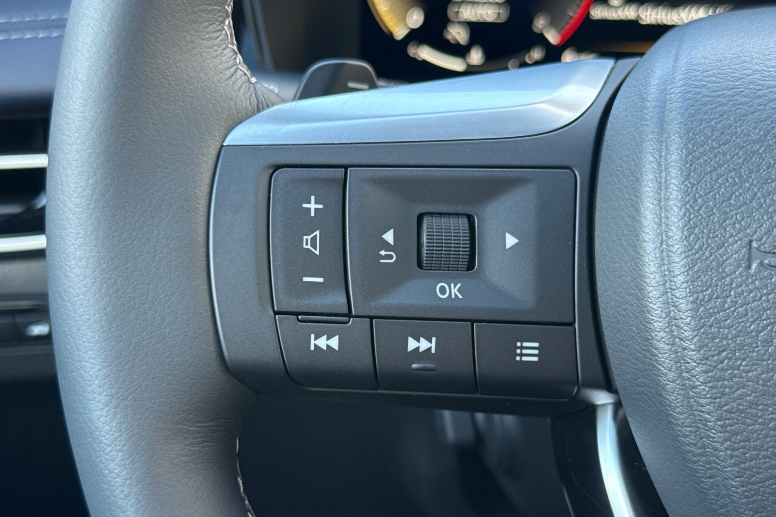 New 2026 INFINITI QX60 Sport w/ Dark Cargo Package image 26