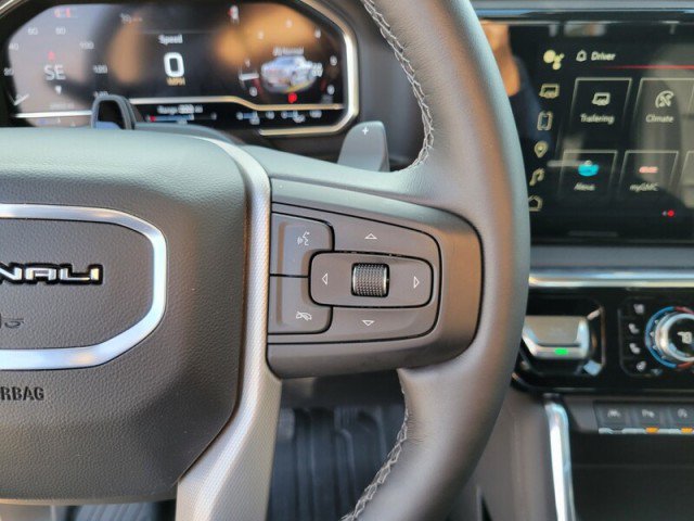 Used 2025 GMC Sierra 1500 Denali w/ Technology Package AWD/4WD image 17