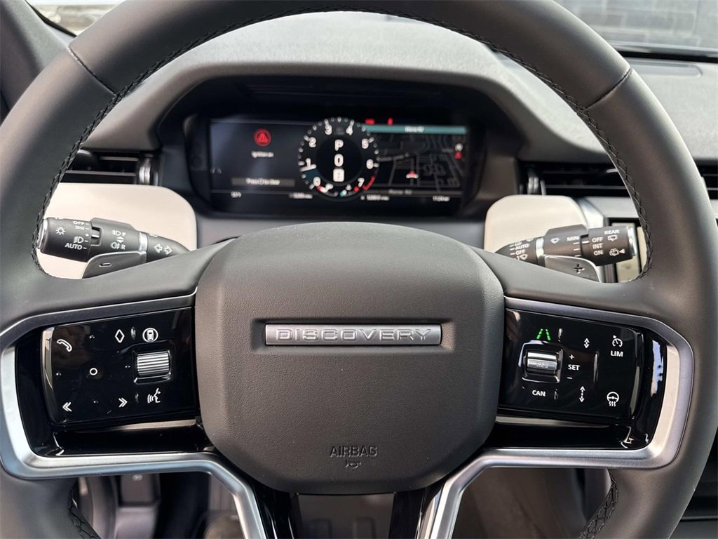 Certified 2025 Land Rover Discovery Sport Dynamic SE image 25