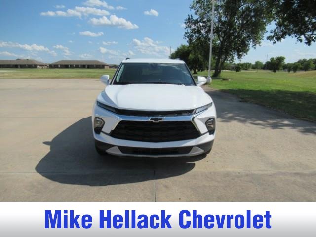 Used 2024 Chevrolet Blazer LT w/ Convenience Package FWD image 2