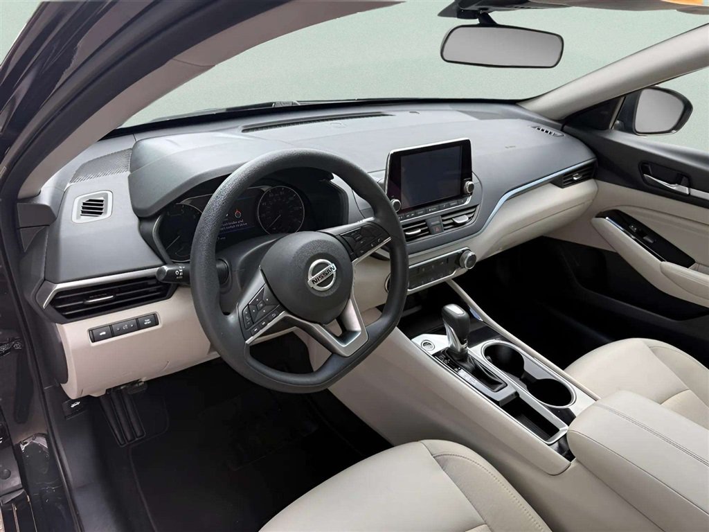 Used 2021 Nissan Altima 2.5 SV FWD image 10