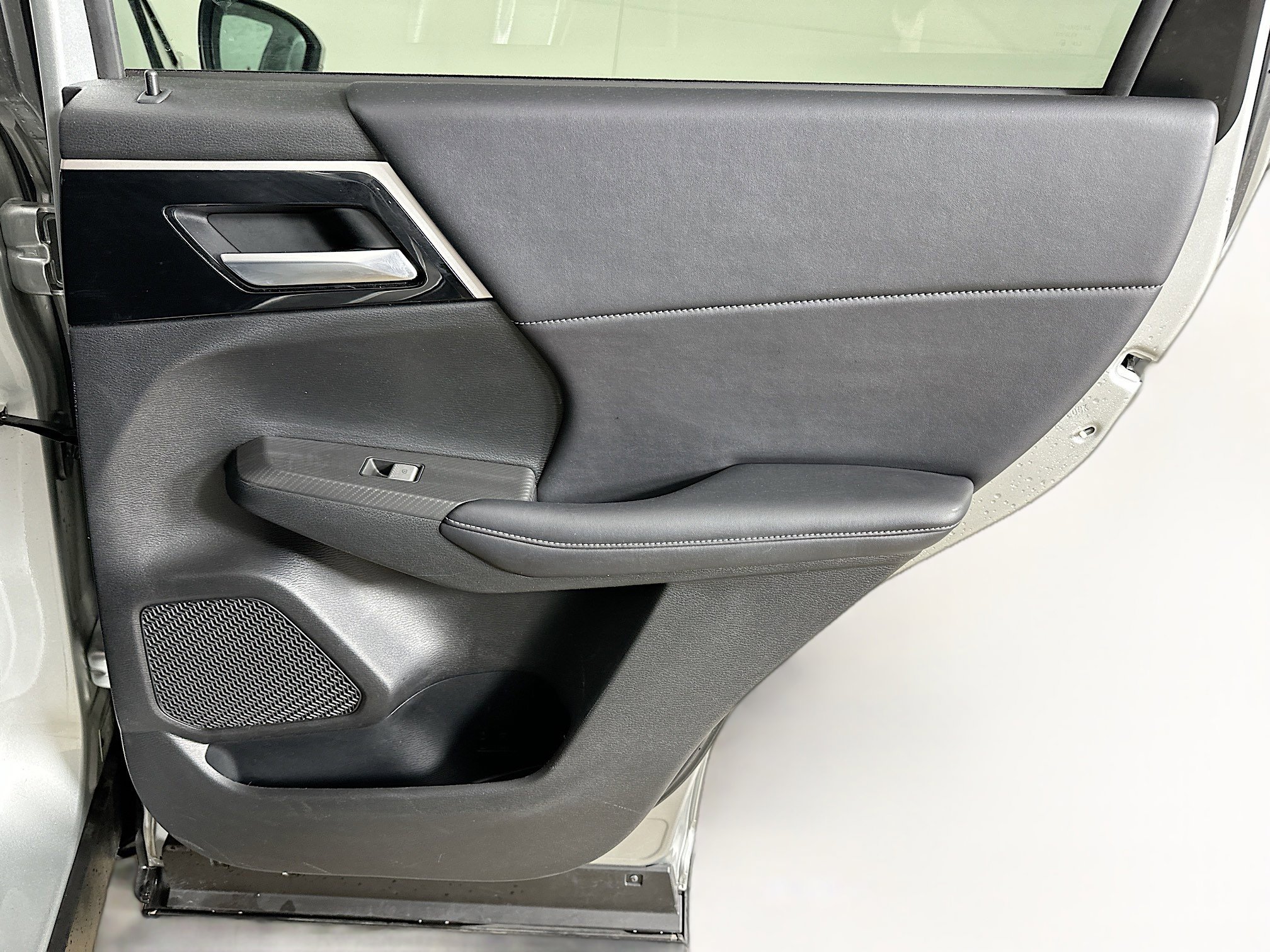 Used 2024 Mitsubishi Outlander SE image 31