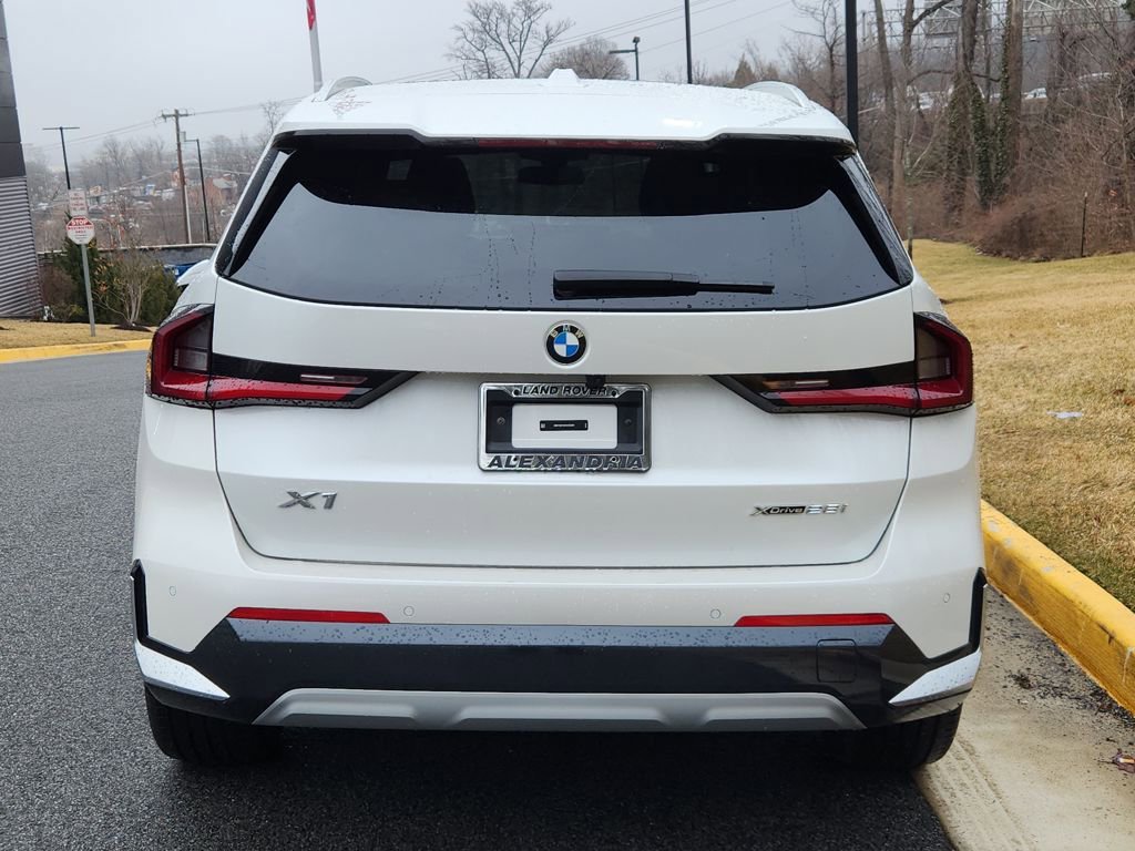 Used 2024 BMW X1 xDrive28i w/ Premium Package image 7