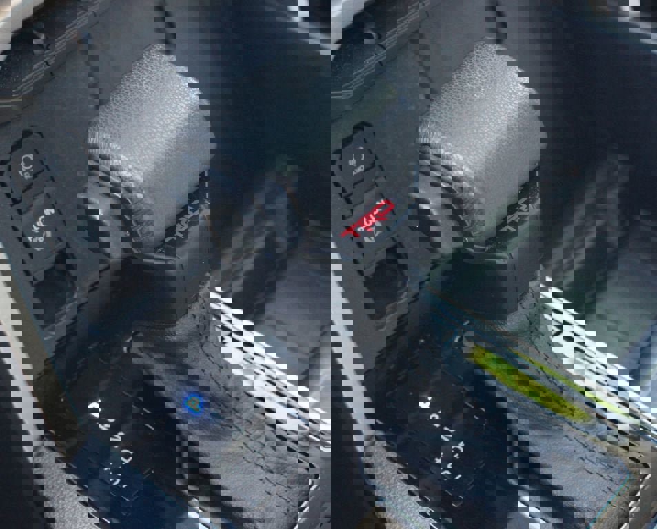 Used 2022 Toyota Tundra SR5 w/ TRD Off-Road Package image 10