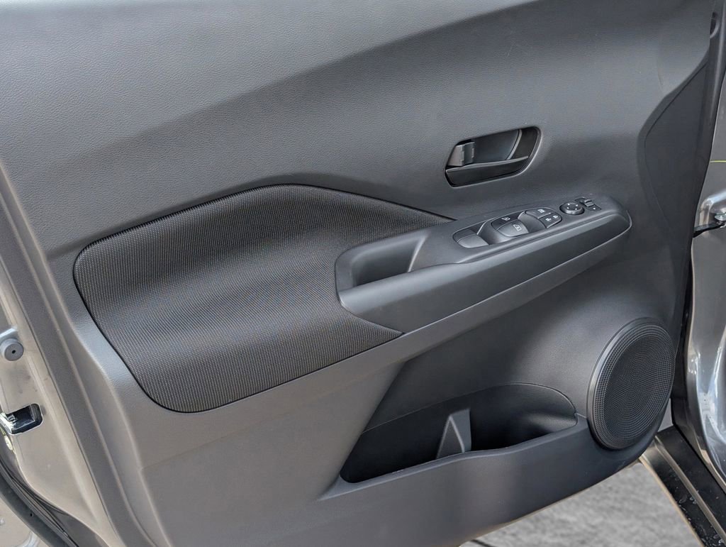New 2025 Nissan Kicks Play S FWD image 15