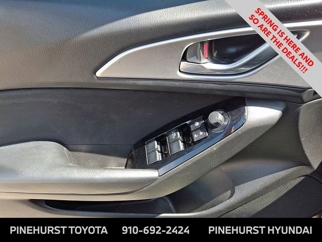 Used 2017 MAZDA MAZDA3 Sport image 12