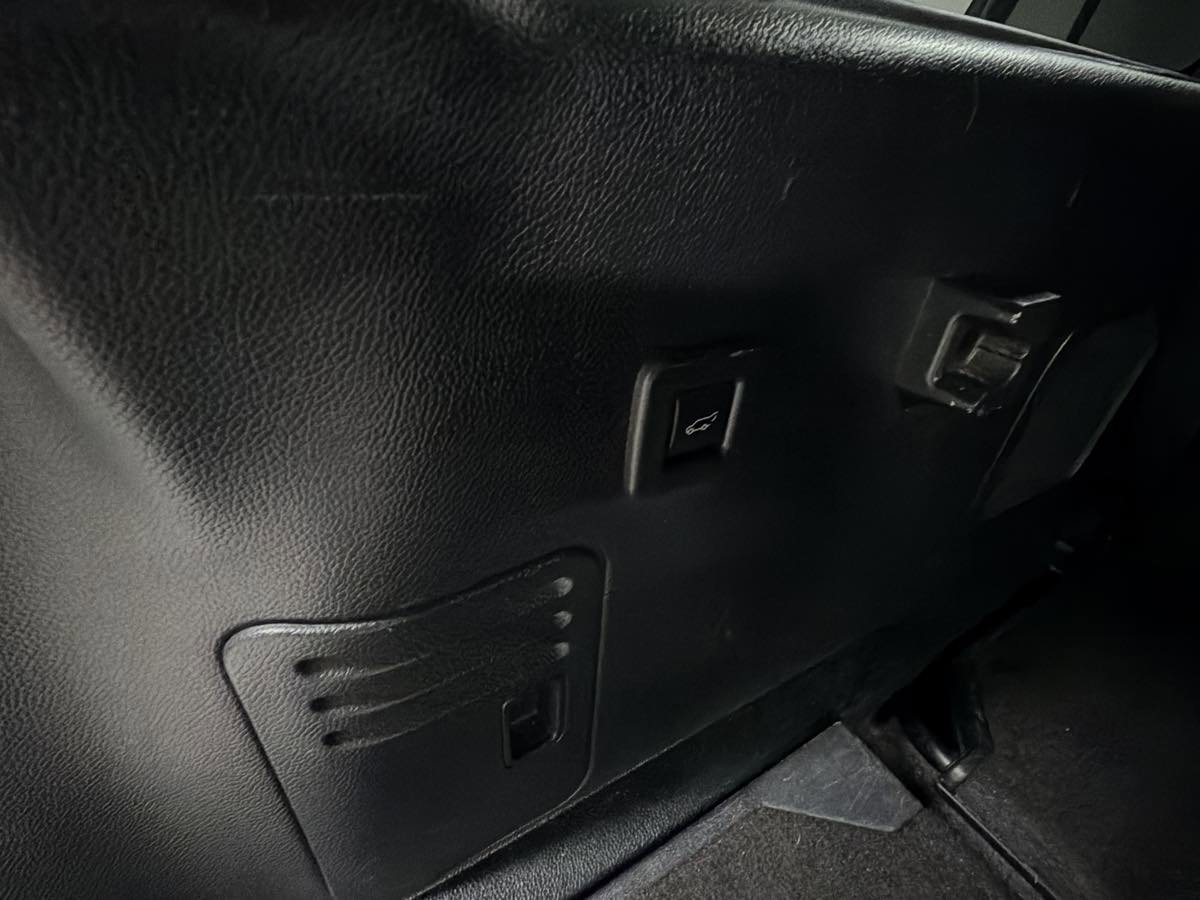 Used 2015 Ford Expedition EL XLT w/ Equipment Group 202A image 31