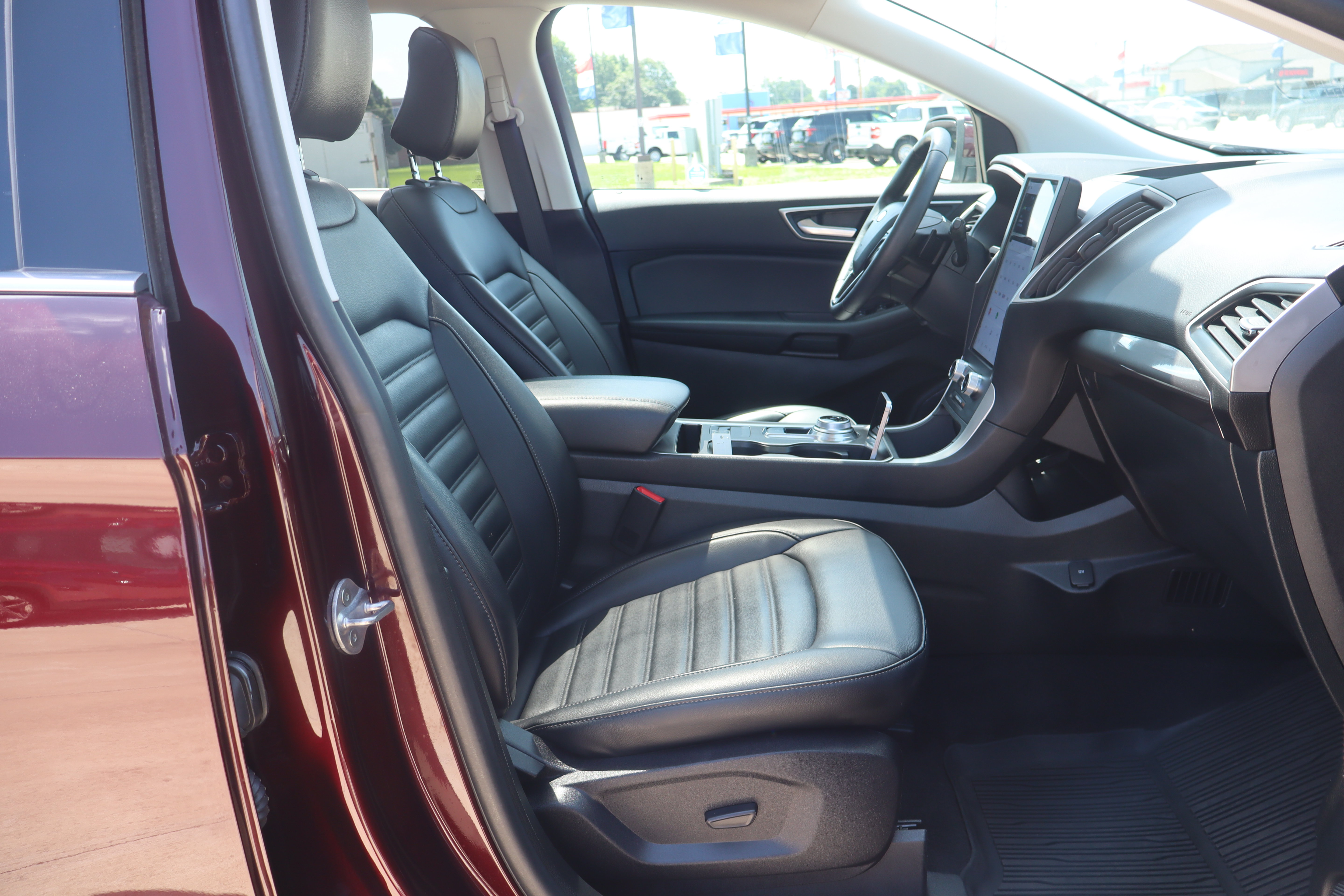Used 2024 Ford Edge SEL w/ Convenience Package AWD/4WD image 12