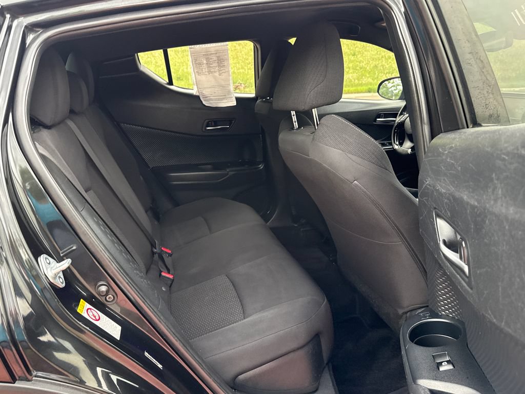 Used 2018 Toyota C-HR XLE FWD image 24