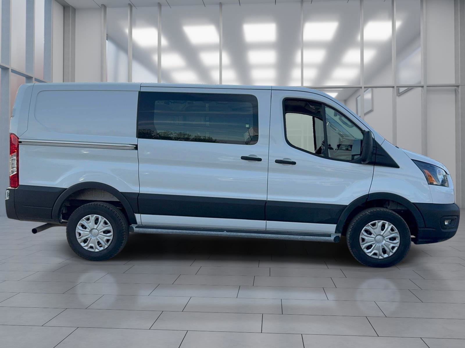 Used 2025 Ford Transit 250 Low Roof w/ Exterior Upgrade Package RWD image 3