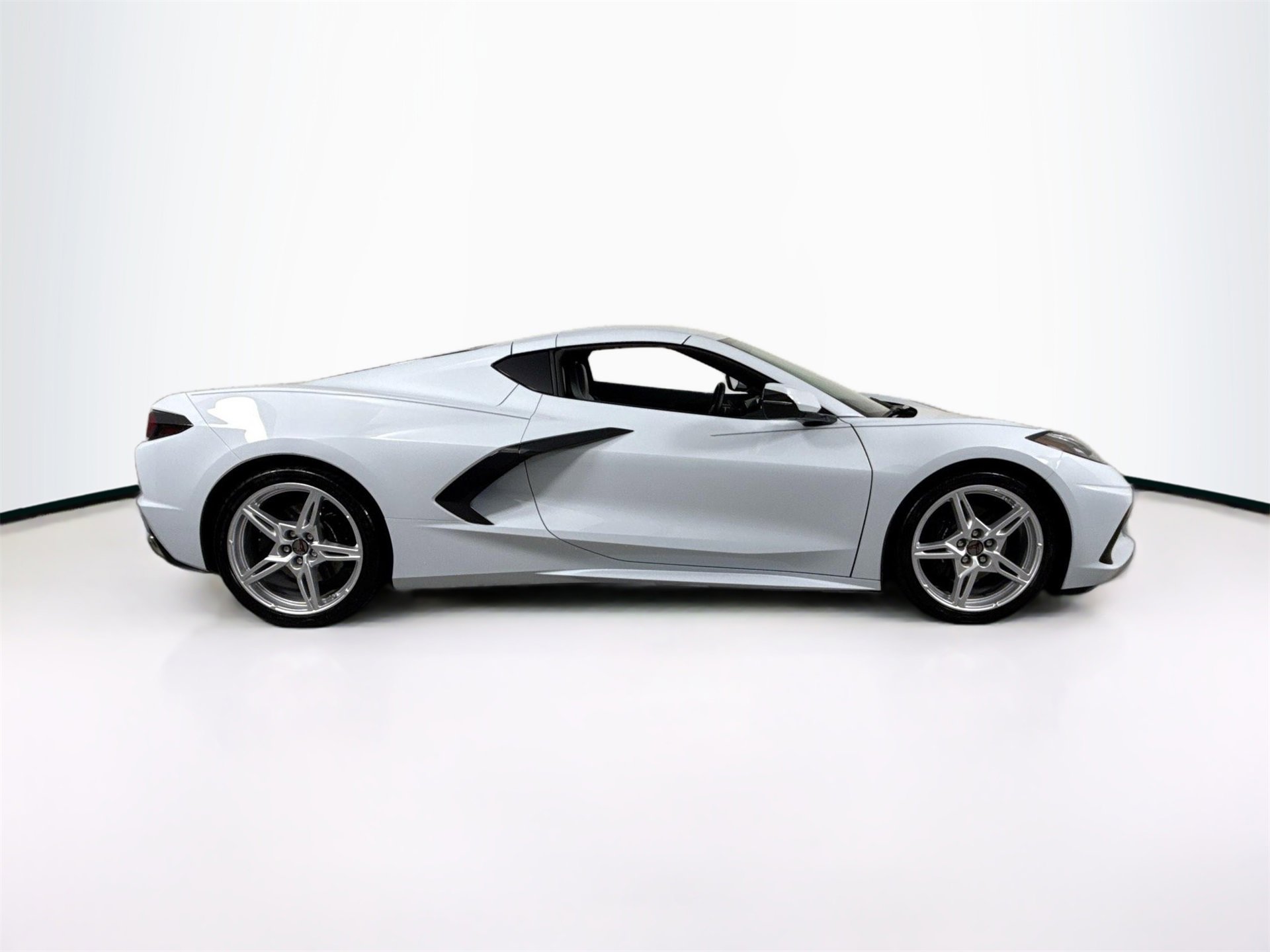 Used 2022 Chevrolet Corvette Stingray Coupe w/ 1LT image 8
