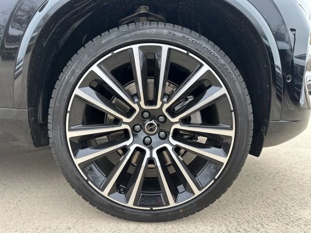 New 2026 Volvo XC90 B6 Plus image 9