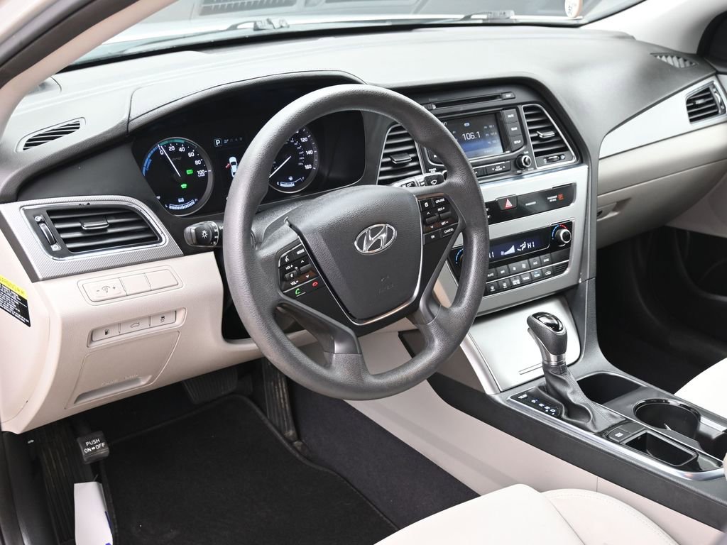 Used 2016 Hyundai Sonata SE FWD image 17