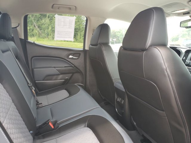 Used 2022 Chevrolet Colorado Z71 AWD/4WD image 17