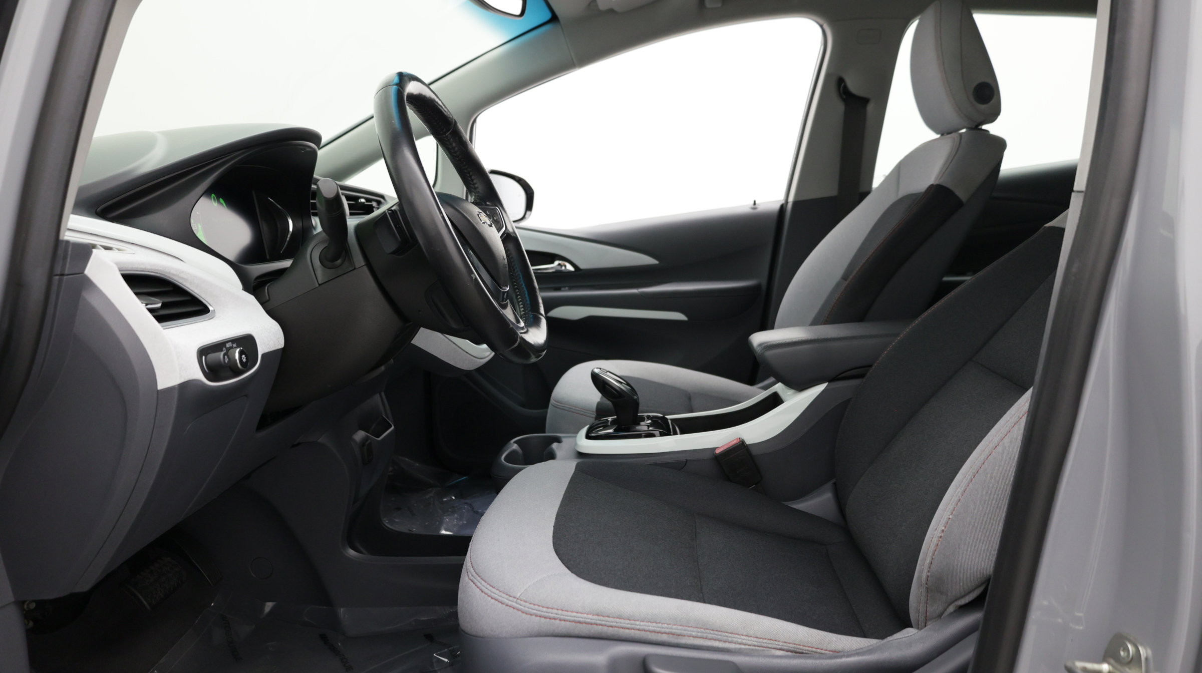 Used 2021 Chevrolet Bolt LT FWD image 28