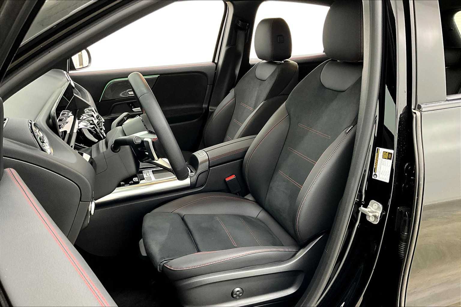 New 2025 Mercedes-Benz GLA 250 image 9