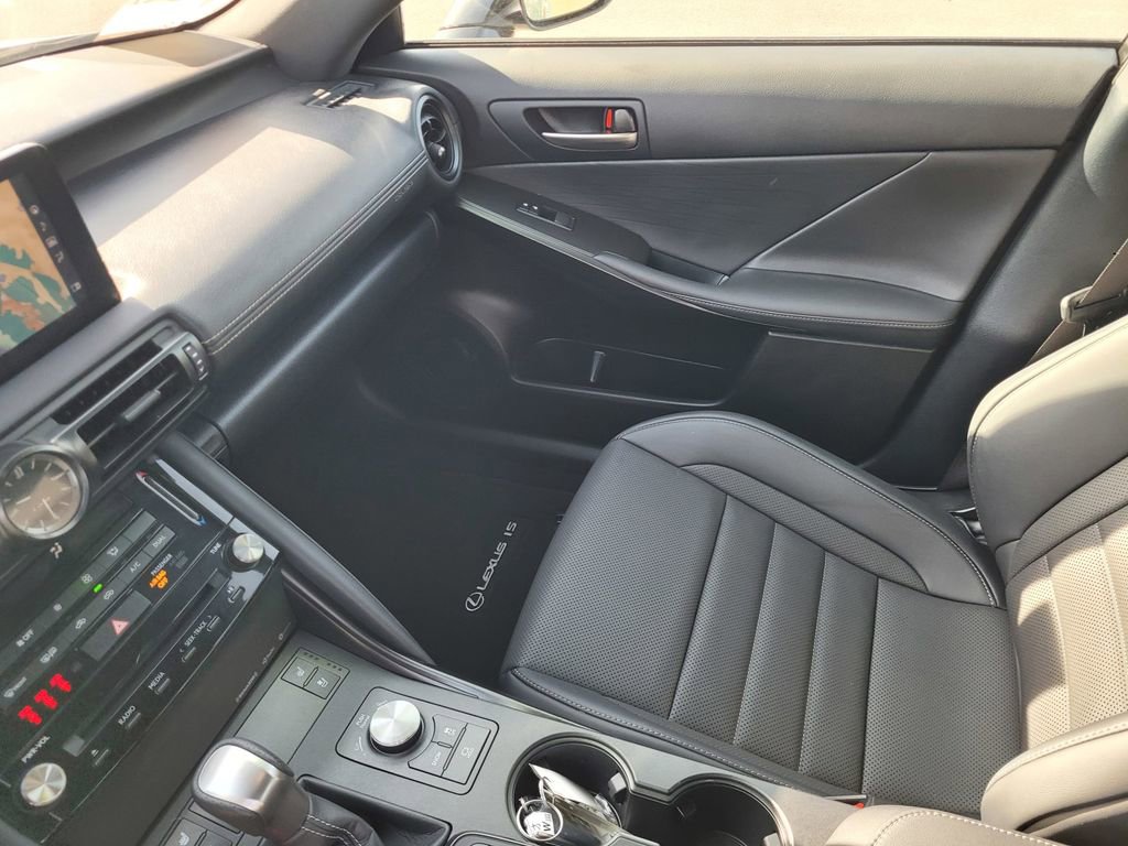 Used 2025 Lexus IS 350 F Sport w/ Navigation Package image 12