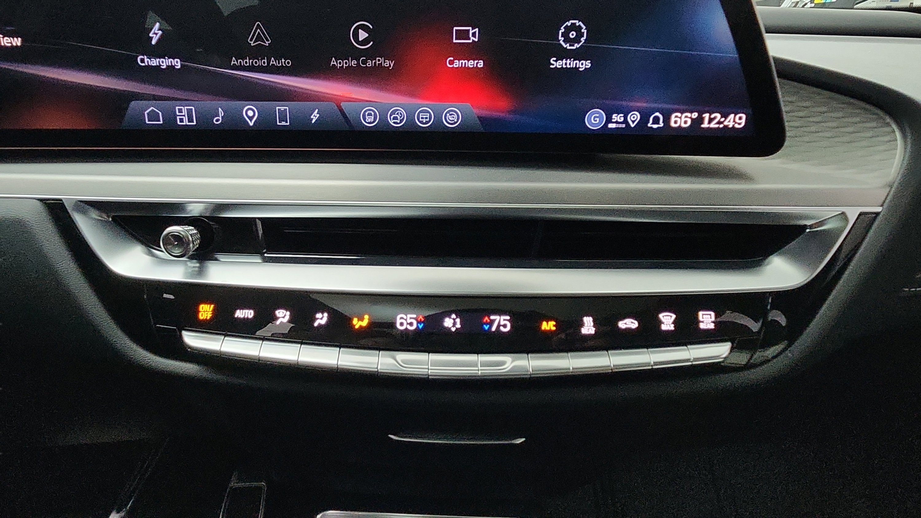 New 2026 Cadillac Lyriq V w/ LPO, Floor Liner Package image 23