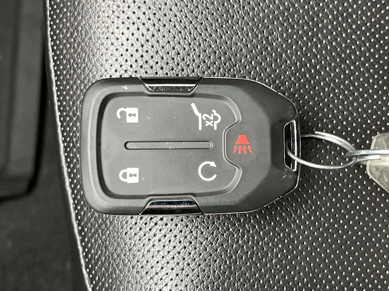 Used 2022 GMC Terrain AT4 w/ LPO, Floor Liner Package AWD/4WD image 28
