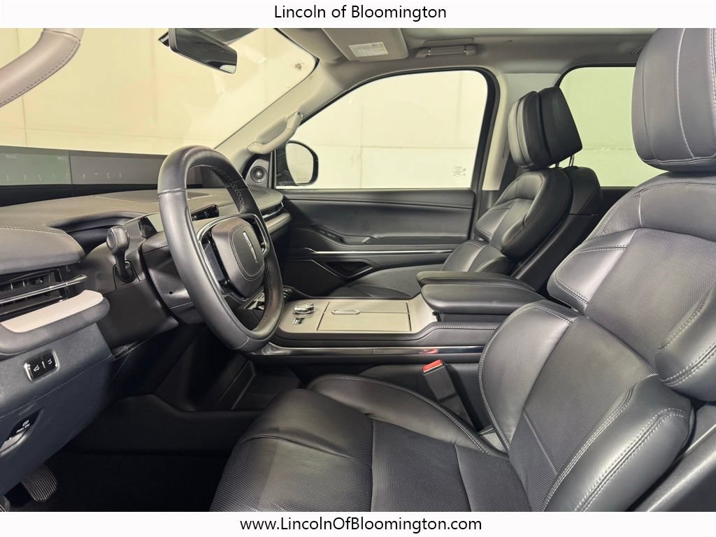 Certified 2025 Lincoln Navigator L Reserve AWD/4WD image 22