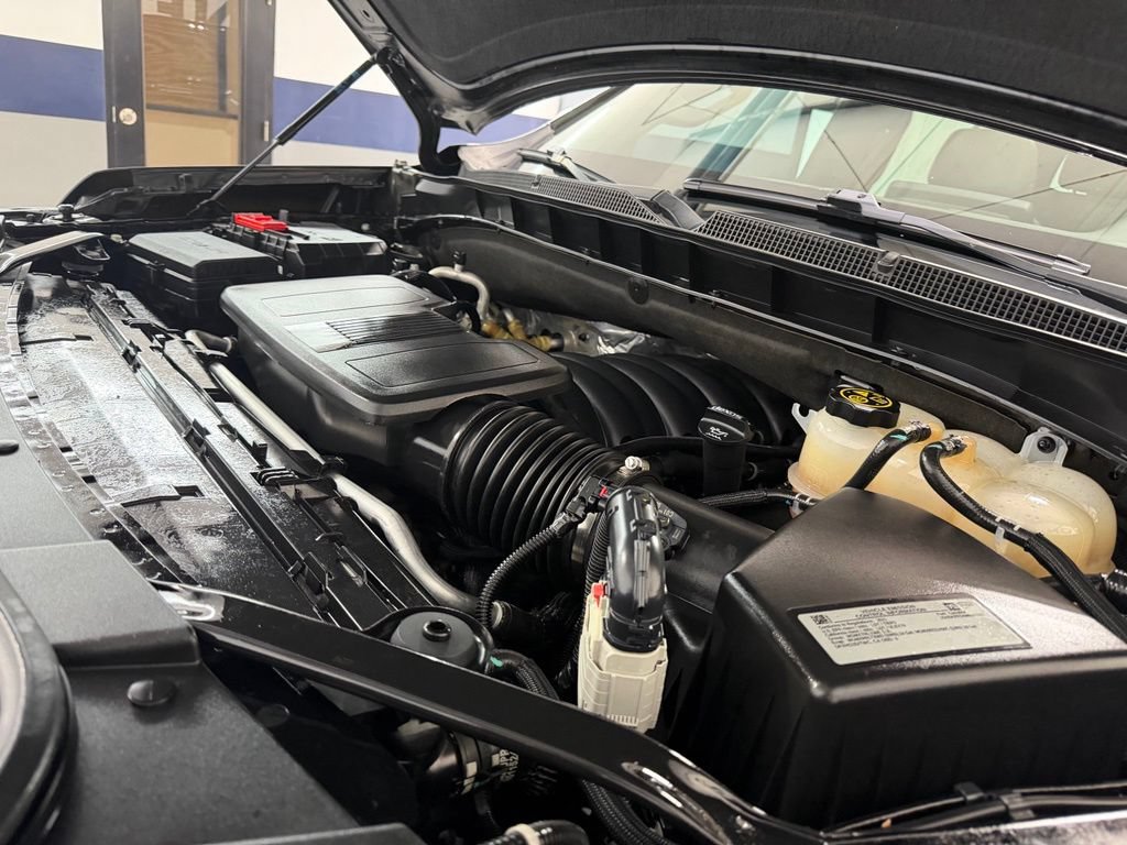 Used 2021 Chevrolet Tahoe Z71 AWD/4WD image 11