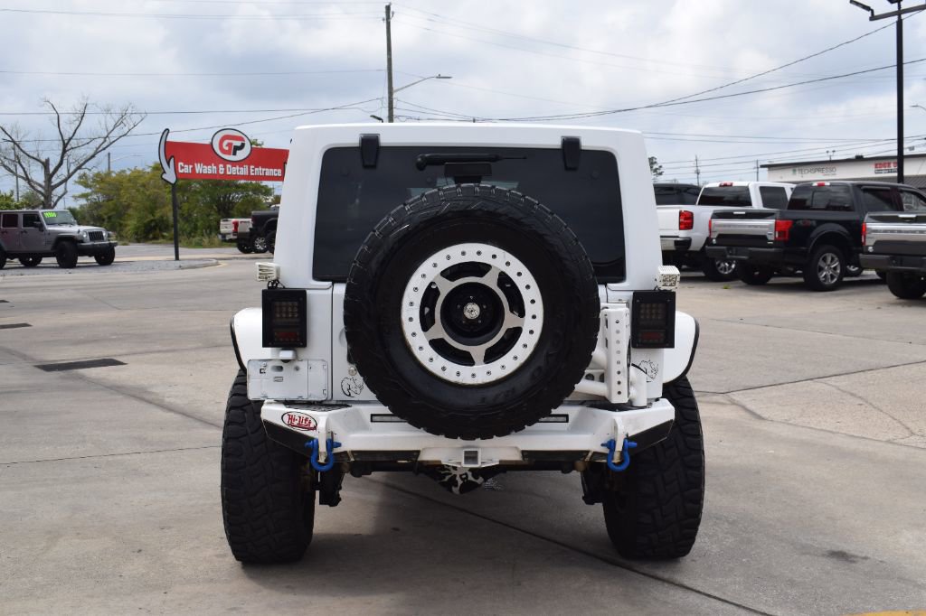 Used 2016 Jeep Wrangler Unlimited Rubicon w/ Connectivity Group image 5