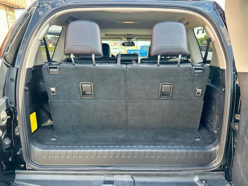 Used 2015 Lexus GX 460 w/ Premium Package AWD/4WD image 10