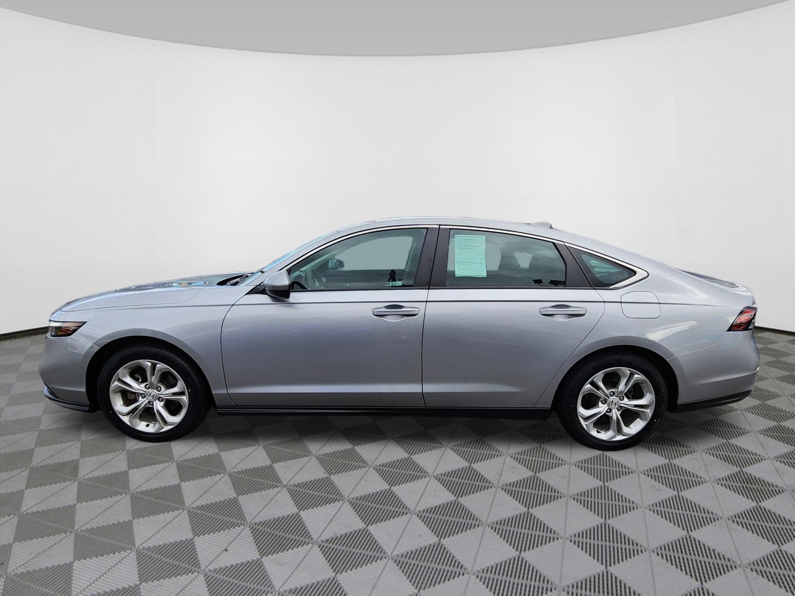 Certified 2023 Honda Accord LX image 5