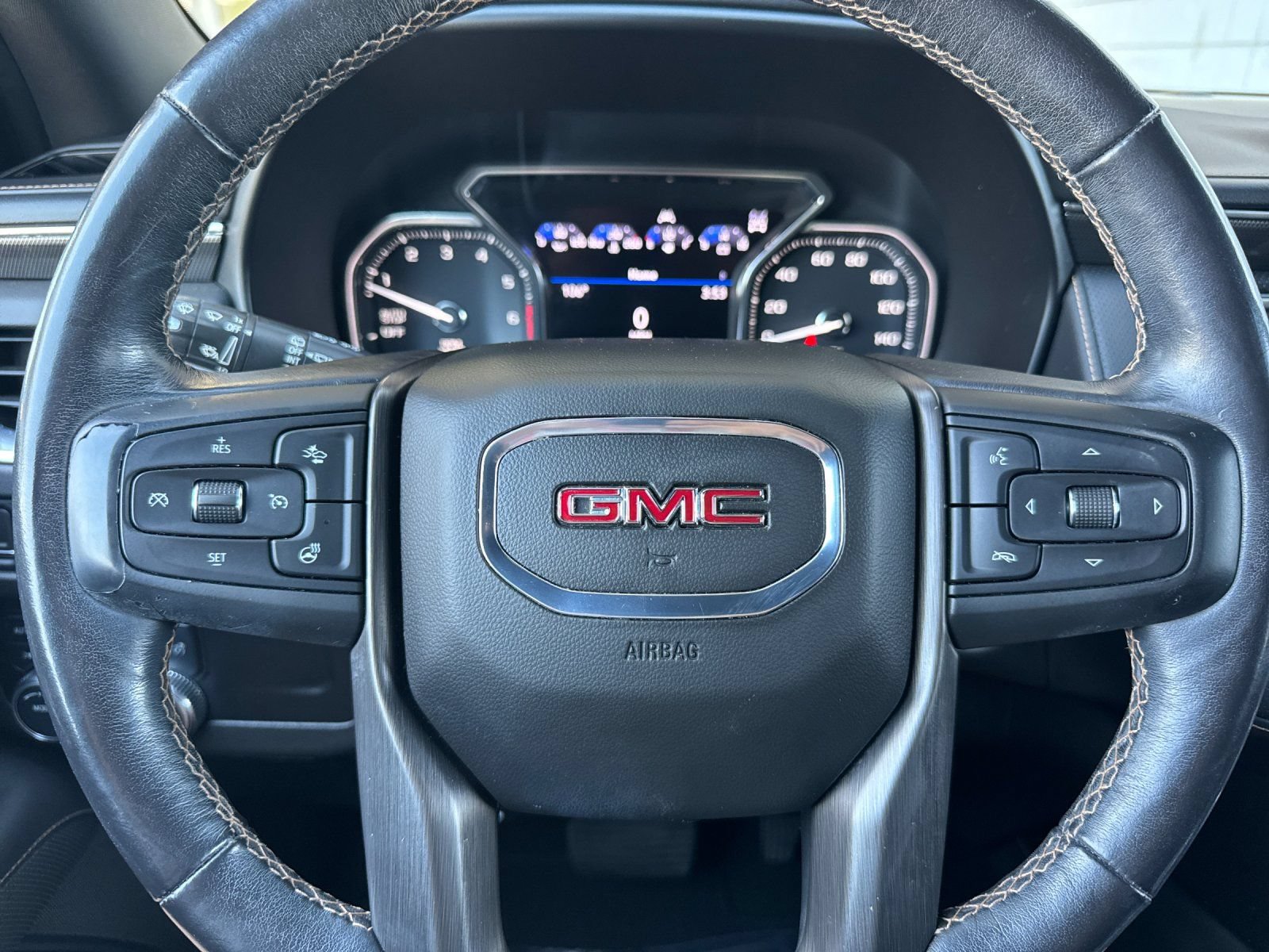 Used 2021 GMC Yukon AT4 AWD/4WD image 28