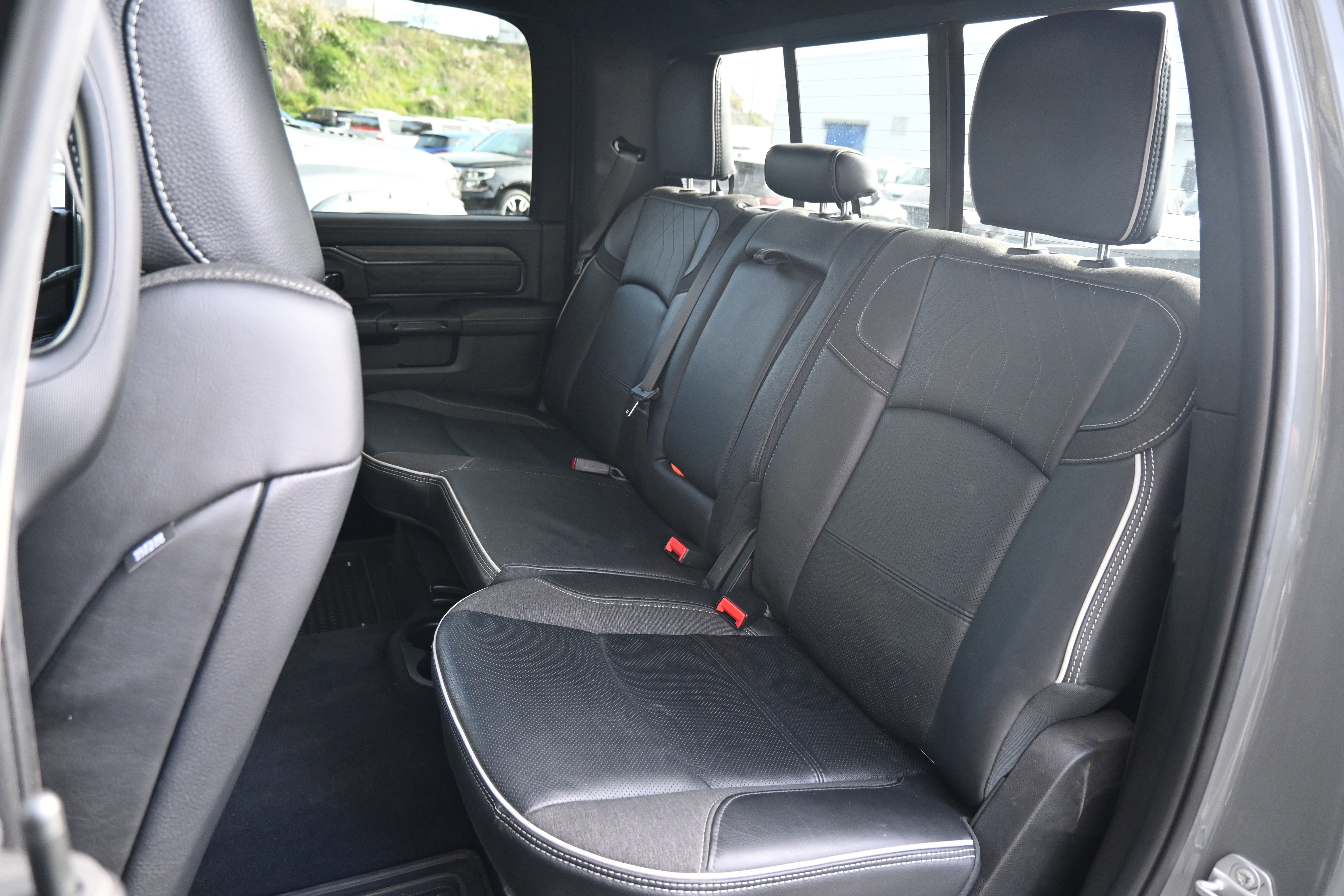 Used 2025 RAM 3500 Limited image 11