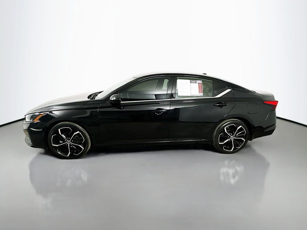 Used 2023 Nissan Altima 2.5 SR image 5