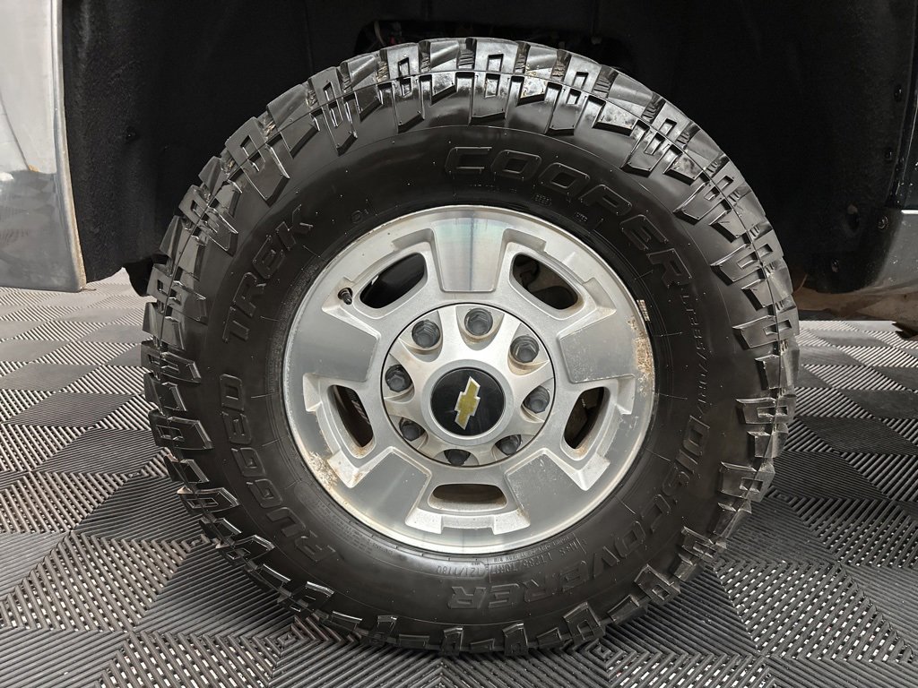 Used 2015 Chevrolet Silverado 2500 LT w/ LT Convenience Package image 33