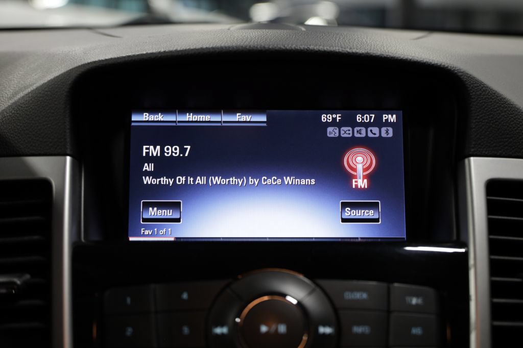 Used 2014 Chevrolet Cruze LT w/ Technology Package FWD image 35