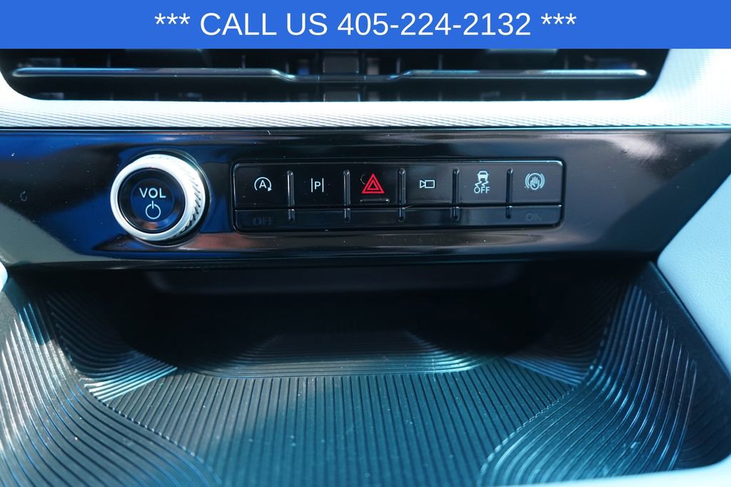 Used 2025 Ford Explorer Active w/ Active Comfort Package RWD image 38