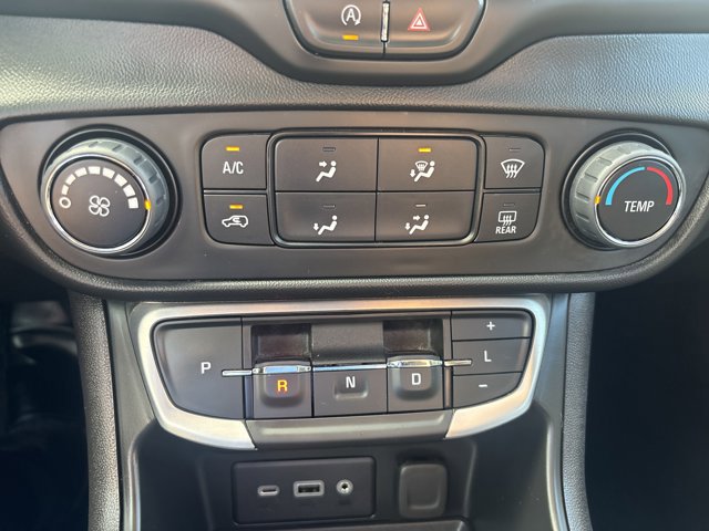 Used 2023 GMC Terrain SLE image 19