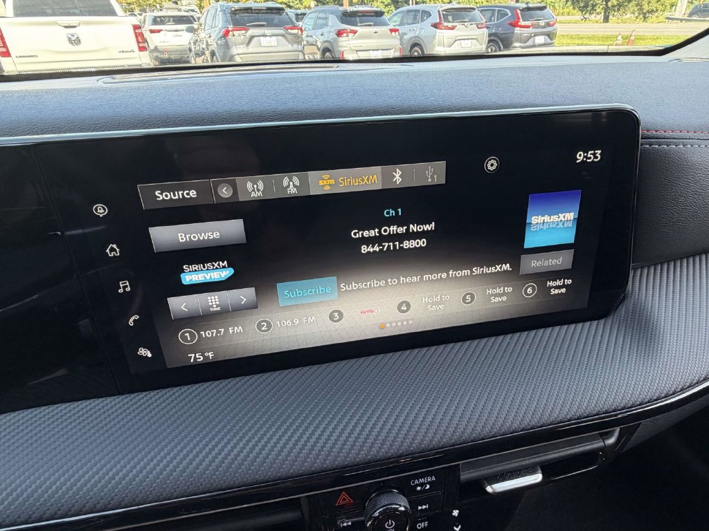 Used 2025 Nissan Kicks SR w/ Illumination Package AWD/4WD image 17