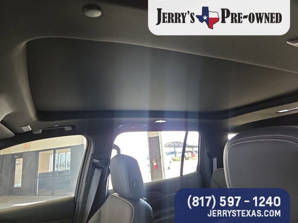 Used 2025 Chevrolet Traverse High Country AWD/4WD image 8