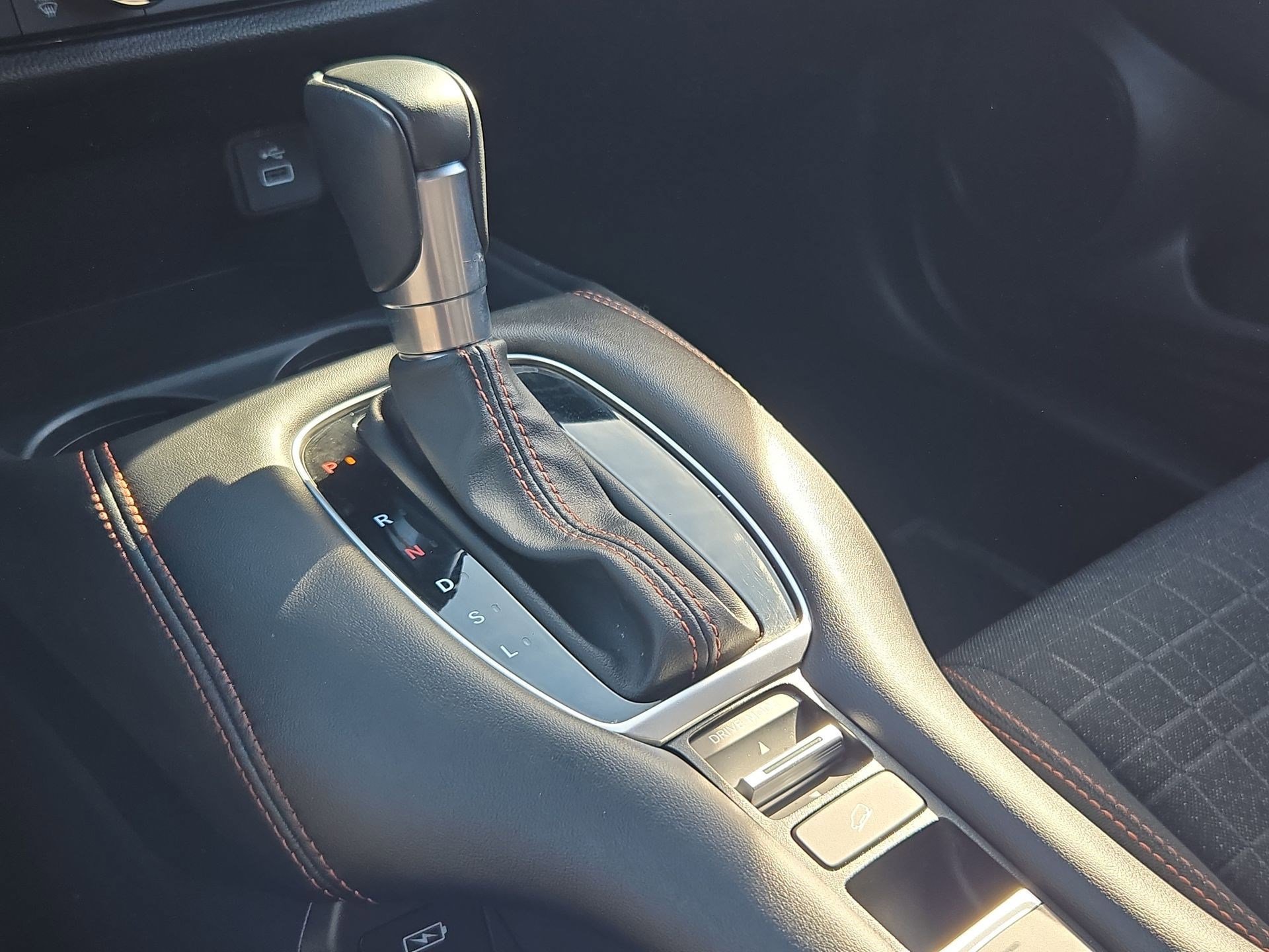 Used 2025 Honda HR-V Sport image 25